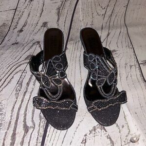 Low heel rhinestone dress shoes